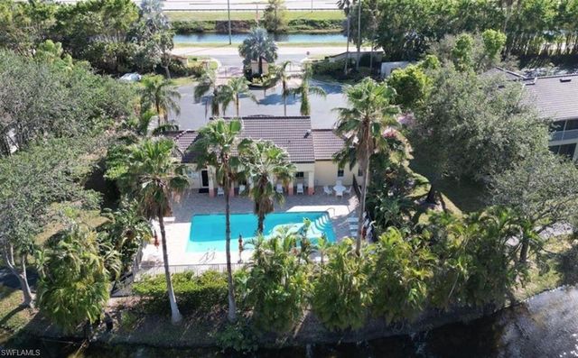 200 Diamond CIR 202, Naples, FL 34110