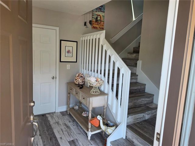 200 Diamond CIR 202, Naples, FL 34110