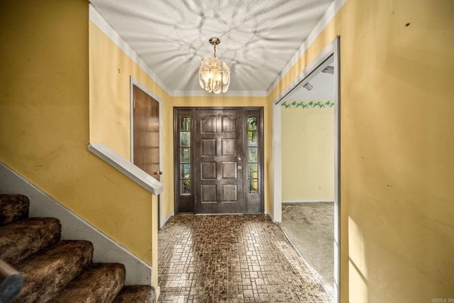 922 Kings Mountain Dr, Little Rock, AR 72211