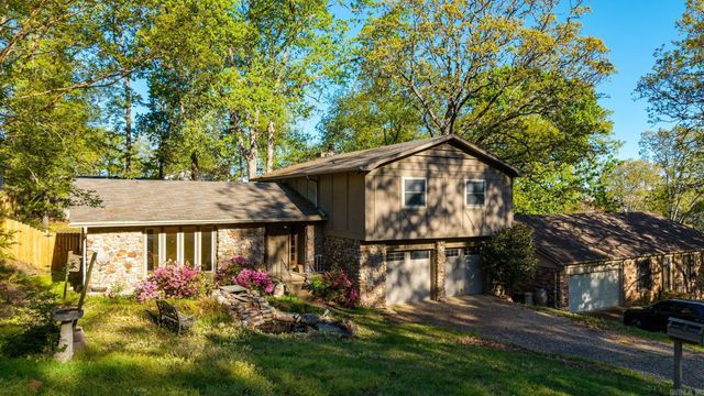 922 Kings Mountain Dr, Little Rock, AR 72211