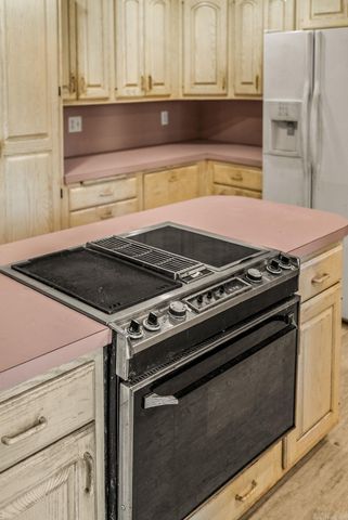 922 Kings Mountain Dr, Little Rock, AR 72211