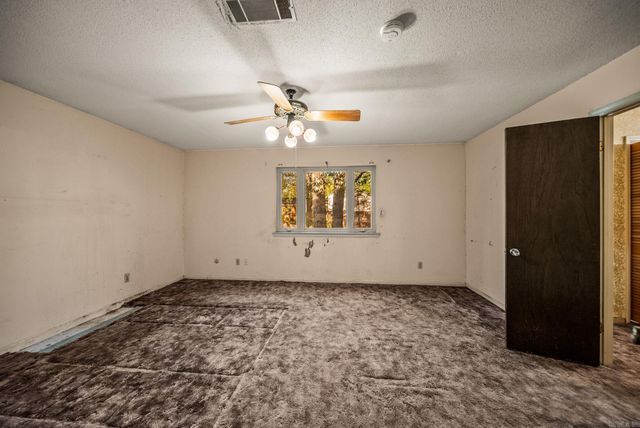 922 Kings Mountain Dr, Little Rock, AR 72211