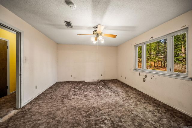 922 Kings Mountain Dr, Little Rock, AR 72211