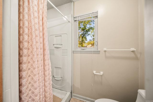 922 Kings Mountain Dr, Little Rock, AR 72211