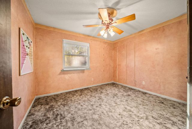 922 Kings Mountain Dr, Little Rock, AR 72211