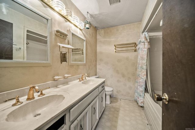 922 Kings Mountain Dr, Little Rock, AR 72211