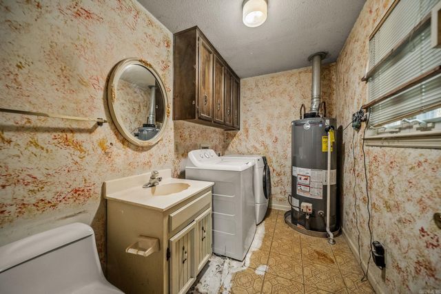 922 Kings Mountain Dr, Little Rock, AR 72211