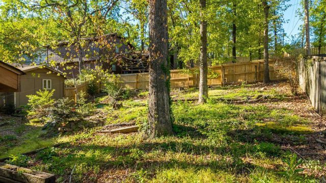 922 Kings Mountain Dr, Little Rock, AR 72211