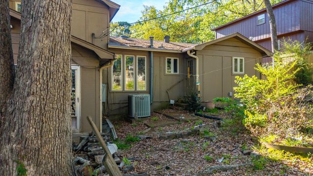 922 Kings Mountain Dr, Little Rock, AR 72211