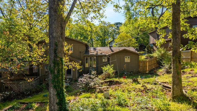 922 Kings Mountain Dr, Little Rock, AR 72211