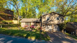 922 Kings Mountain Dr, Little Rock, AR 72211