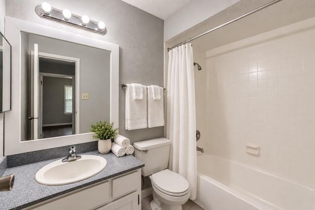720 Memorial Mews A, Houston, TX 77079