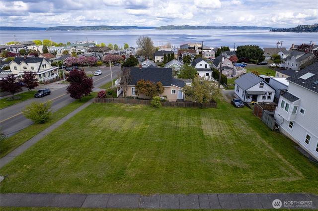 2801 N McCarver Street, Tacoma, WA 98403