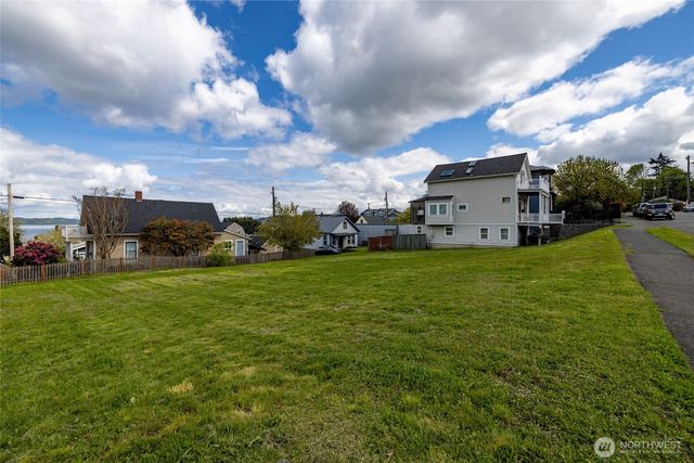 2801 N McCarver Street, Tacoma, WA 98403