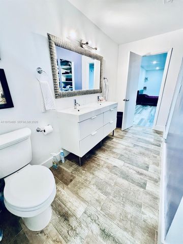 13499 Biscayne Blvd PH1705, North Miami, FL 33181