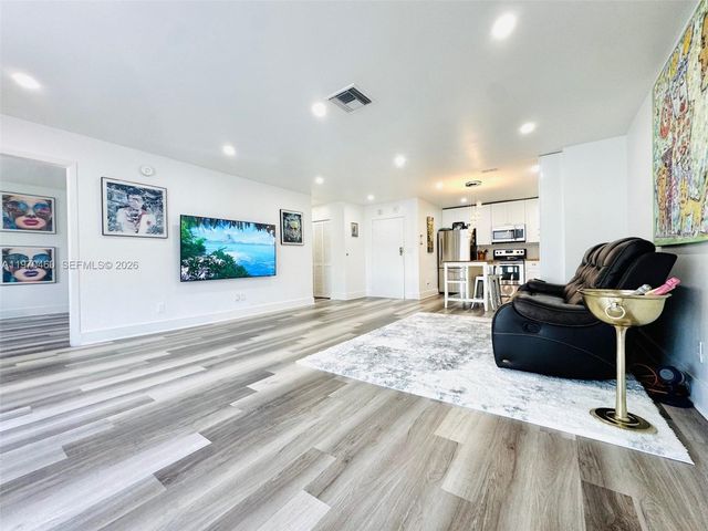 13499 Biscayne Blvd PH1705, North Miami, FL 33181