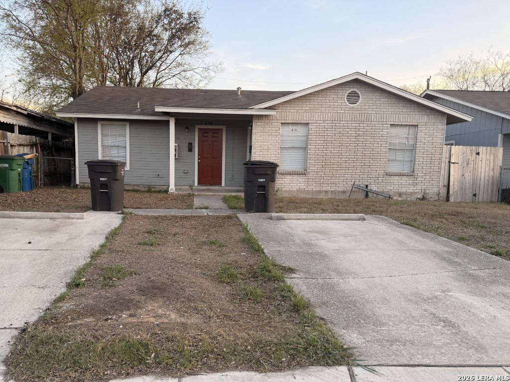 810 W Olmos, San Antonio, TX 78212