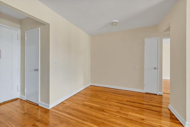 2104 Holland Avenue 3E, Bronx, NY 10462
