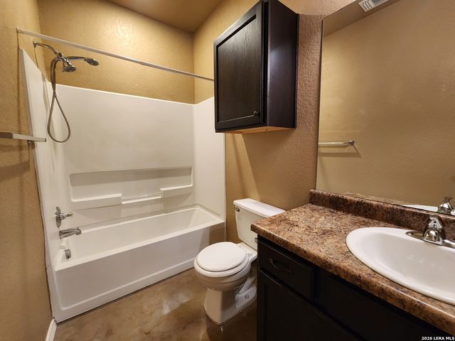 224 Anne Louise Dr # B, New Braunfels, TX 78130