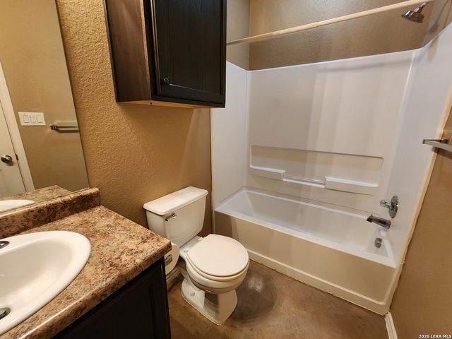 224 Anne Louise Dr # B, New Braunfels, TX 78130
