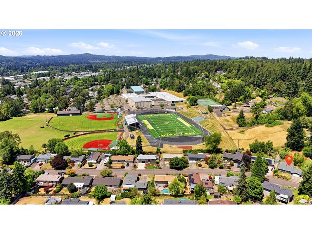 5655 Se COLONY Cir, Milwaukie, OR 97267