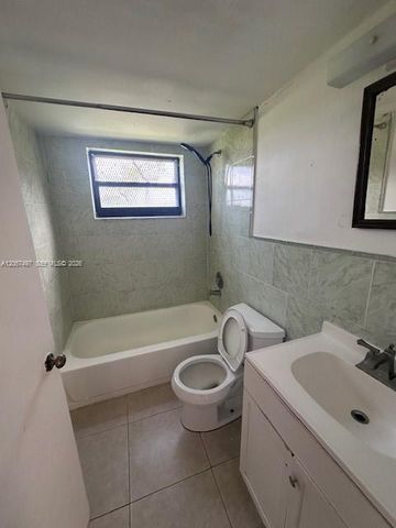 20725 NE 8th Court 106-11, Miami, FL 33179
