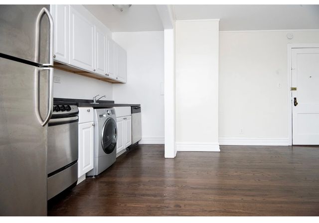 3345 N Marshfield Avenue 406, Chicago, IL 60657