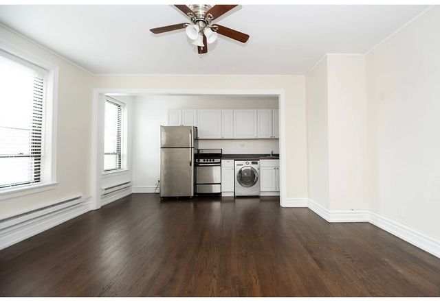 3345 N Marshfield Avenue 406, Chicago, IL 60657