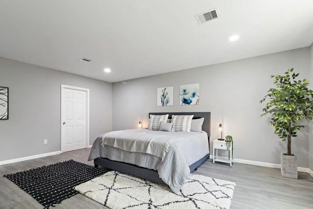 5130 Cosby Street, Houston, TX 77021
