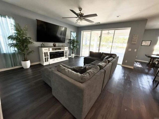 1564 Manzanita Hollows Lane, Vista, CA 92084