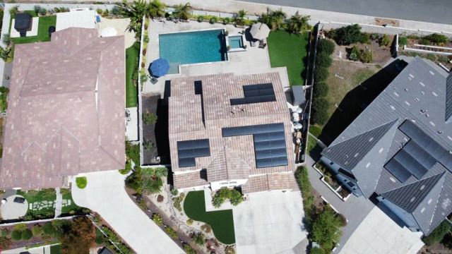 1564 Manzanita Hollows Lane, Vista, CA 92084