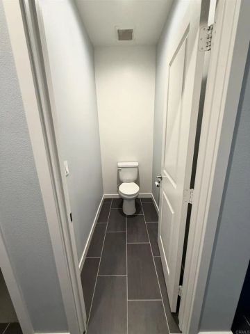 1564 Manzanita Hollows Lane, Vista, CA 92084