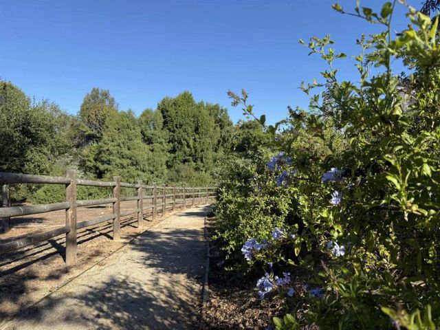 1564 Manzanita Hollows Lane, Vista, CA 92084