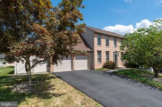 41 WILLOW DR, Enola, PA 17025