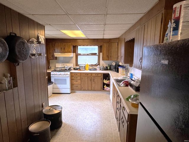 208 Morgan Street, Crawfordsville, IN 47933