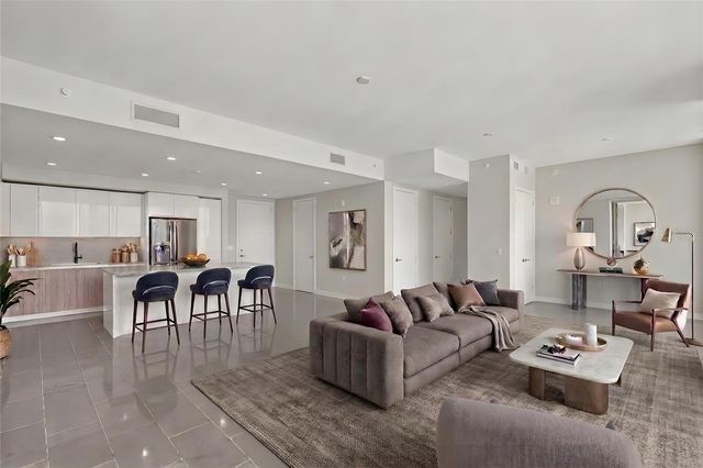 400 CENTRAL AVENUE 3002, St Petersburg, FL 33701