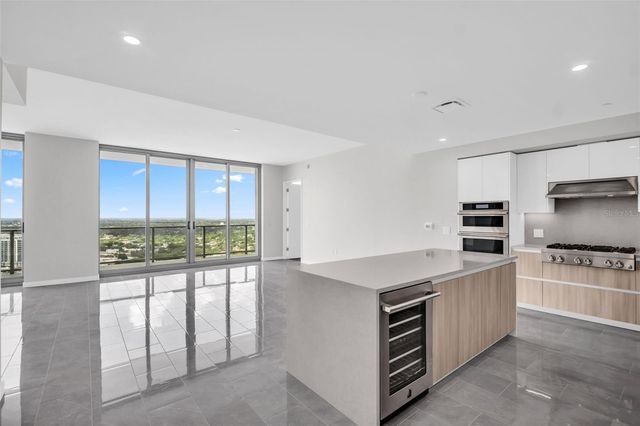 400 CENTRAL AVENUE 3002, St Petersburg, FL 33701