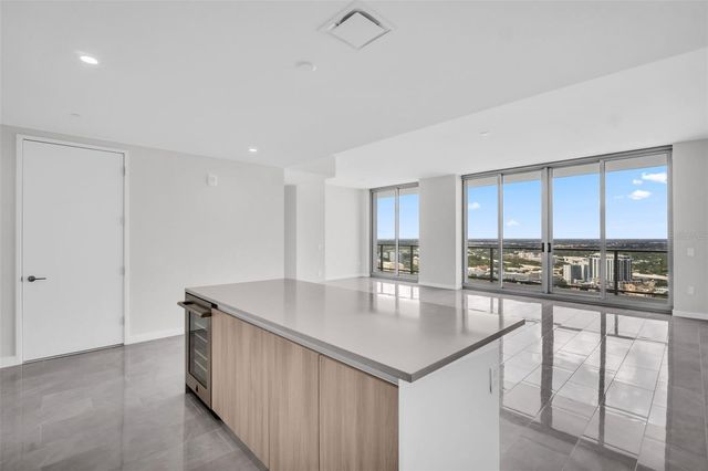 400 CENTRAL AVENUE 3002, St Petersburg, FL 33701