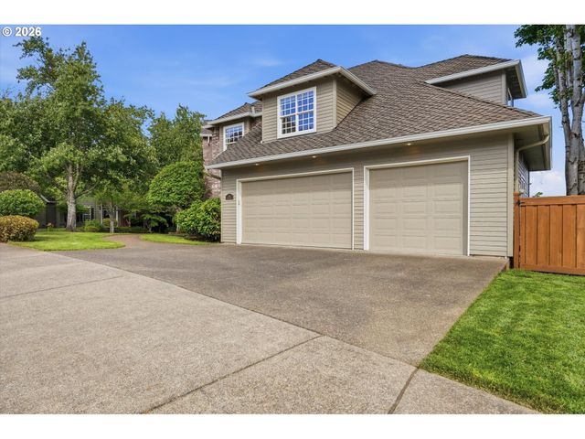 3390 CRESCENT Dr, West Linn, OR 97068