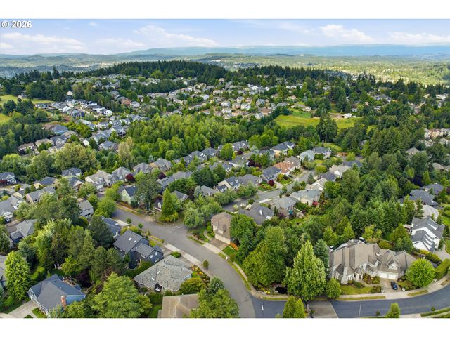 3390 CRESCENT Dr, West Linn, OR 97068