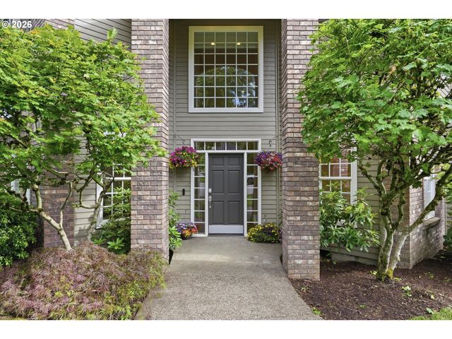3390 CRESCENT Dr, West Linn, OR 97068