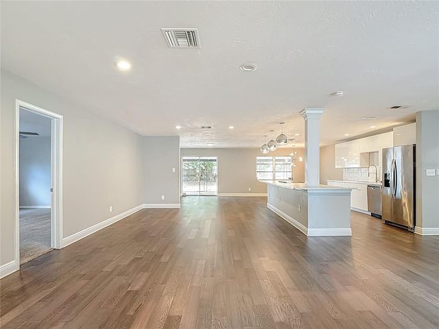 745 48TH AVENUE N, St Petersburg, FL 33703