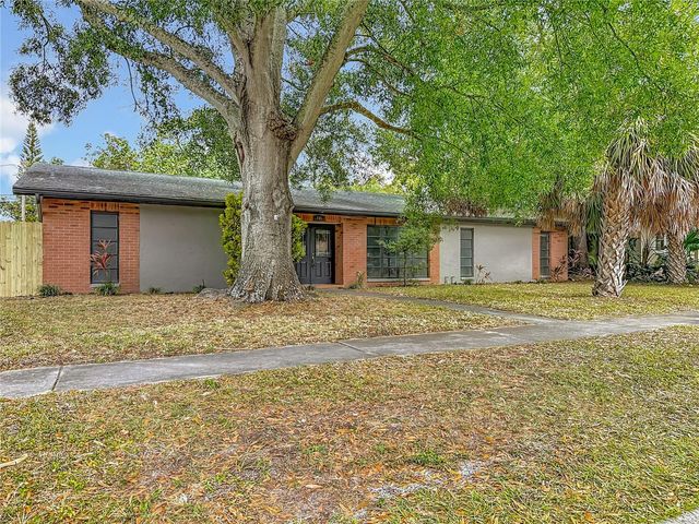 745 48TH AVENUE N, St Petersburg, FL 33703