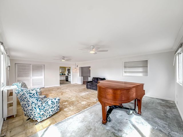 691 Snead Circle, West Palm Beach, FL 33413