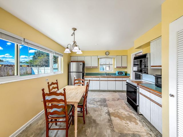 691 Snead Circle, West Palm Beach, FL 33413