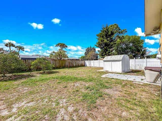 691 Snead Circle, West Palm Beach, FL 33413