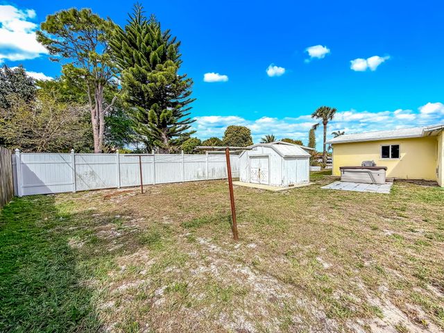 691 Snead Circle, West Palm Beach, FL 33413