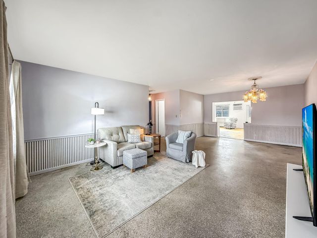 691 Snead Circle, West Palm Beach, FL 33413