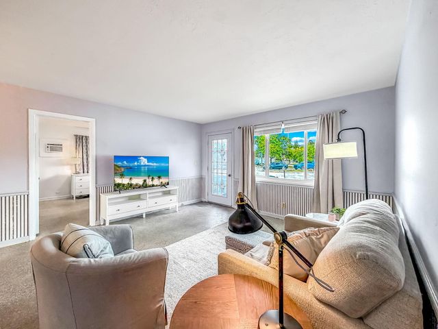 691 Snead Circle, West Palm Beach, FL 33413