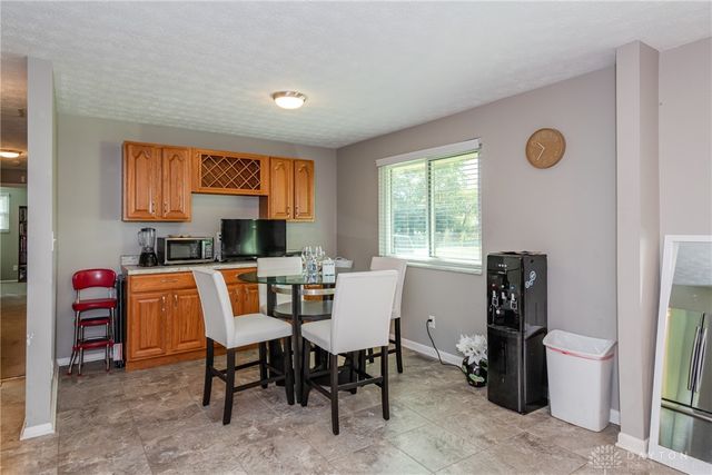 3653 Knollwood Drive, Beavercreek, OH 45432